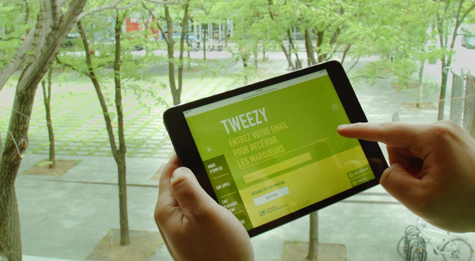 Tweezy app for Crédit Agricole on a tablet